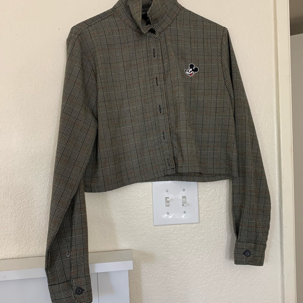 Crop button up